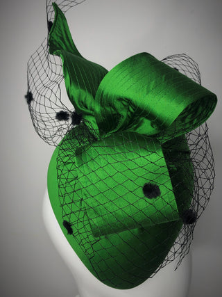 Handmade face hugging hat - AGAATI