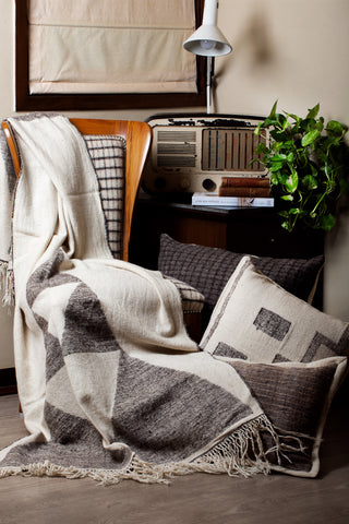 Hand Woven Wool Throw - AGAATI