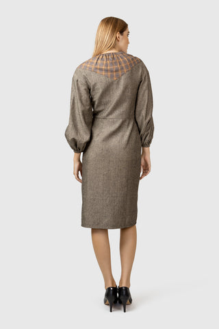 Fitted dress with pockets - AGAATI